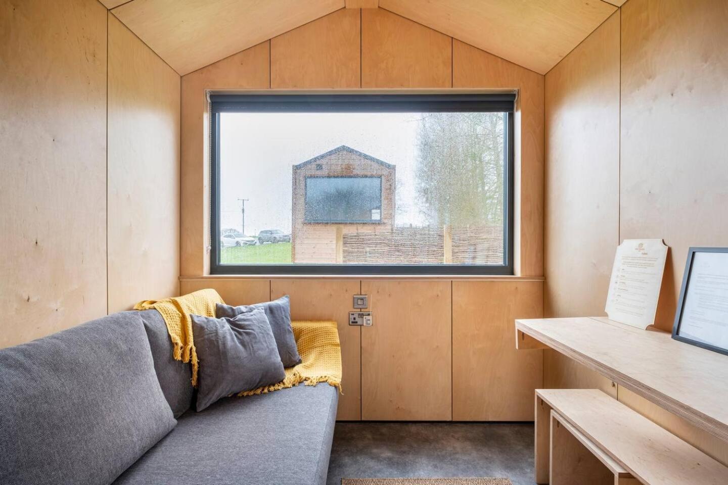 Beautiful Cabins In Herefordshire Countryside Kültér fotó